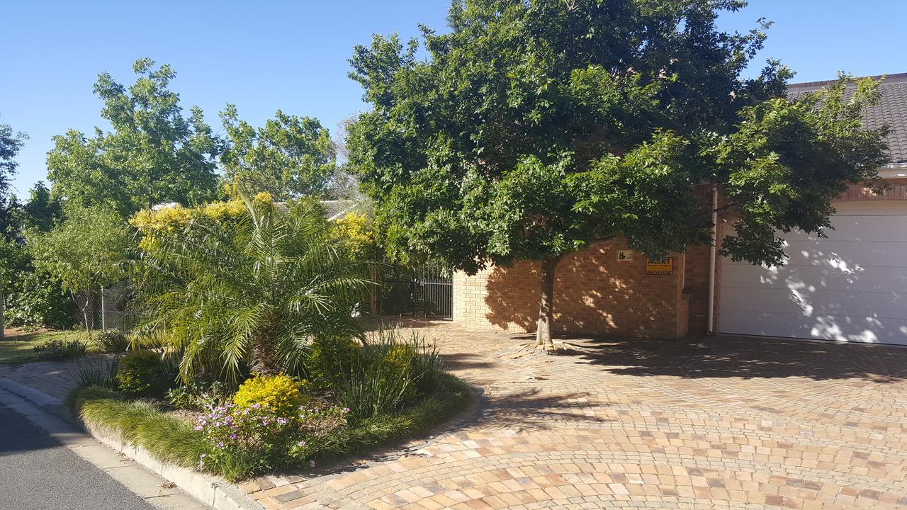 סטלנבוש Edelweiss Bed & Breakfast מראה חיצוני תמונה
